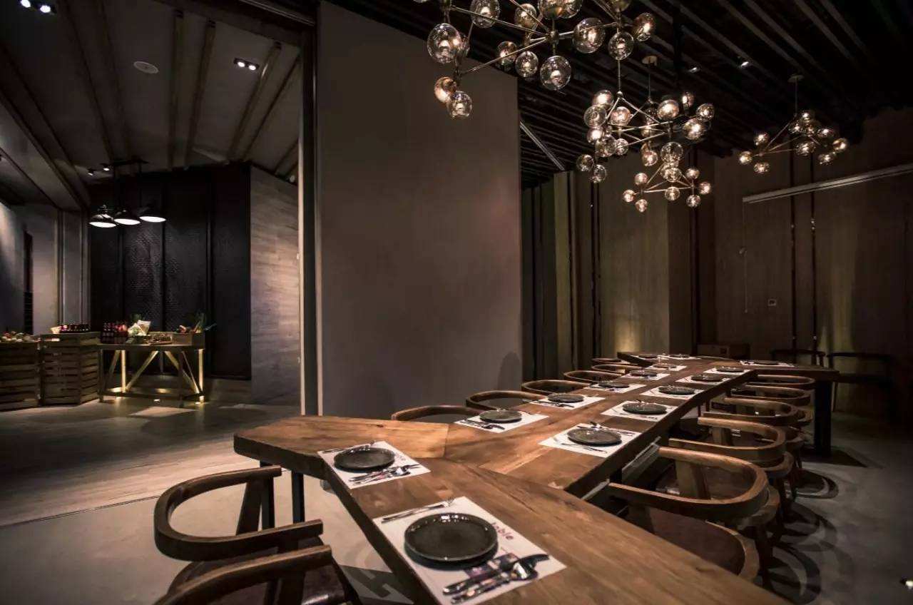 恭城深圳餐饮空间设计不仅要设计得好，更要能实现有效落地！